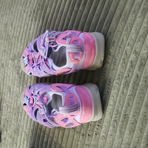 KEEN Sandals - Picture 3 of 5